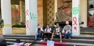 Denuncian desabasto de antirretrovirales, personas con VIH ante el IMSS