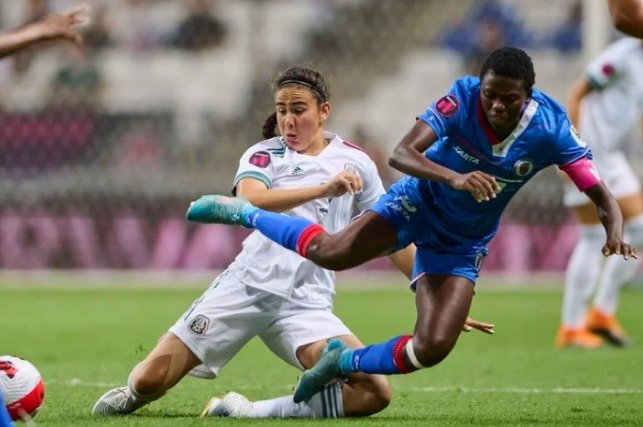 E22B2F9D-A517-419E-8F2C-290DDC42E0B1