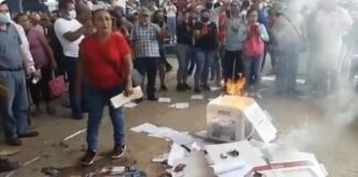 Queman urnas durante jornada para renovar consejeros de Morena en Chiapas