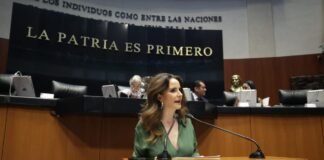 Medalla de Honor Belisario Domínguez a sacerdotes jesuitas Javier Campos y Joaquín Mora