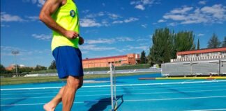 Correr con tenis o a pie desnudo, he allí el dilema