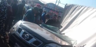 Fatal volcadura de tráiler deja una persona sin vida en Tulancingo