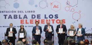 Asiste Fayad a presentación del Libro ‘La Tabla de los Elementos’ en Palacio de Minería