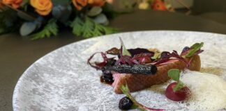 El chef Fernando Martínez Zavala toma la gran mesa Suite Presidencial del JW Marriott de Polanco