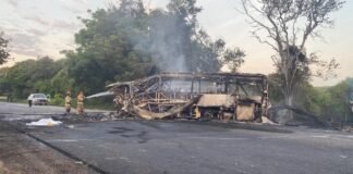 Ofrece gobierno de Hidalgo apoyo a familiares de víctimas de accidente registrado en Tamaulipas