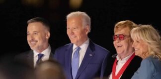 Elton John da concierto en la Casa Blanca y hasta hace llorar a Biden