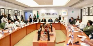 Ángeles Verdes reciben reconocimiento por 62 años al servicio del turismo