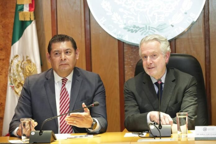 Alejandro Armenta Mier.