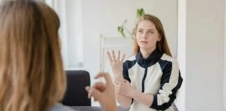 En el mundo existen 70 millones de personas con sordera que utilizan leguaje de señas