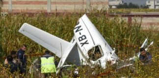 Investigan causas de la caída de avioneta en Otzolotepec, Estado de México