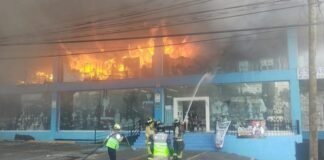 Se incendia Galerías el Triunfo en la Ciudad de México