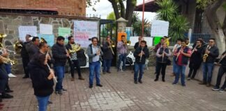 Protestan músicos de la BSEH para destituir a su director
