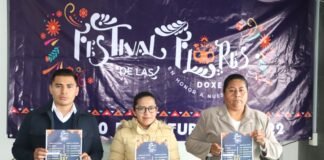 Flores, música y tradición en Doxey