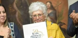 Recibió la pintora Carmen Parra la Presea Cervantina 2022