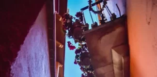 Reabren el Callejo del Beso entre rechiflas y reclamos