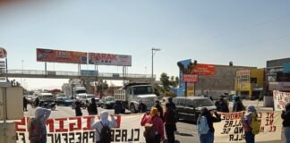 Protestan estudiantes de la normal El Mexe