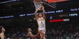 Los Hawks aprovechan la localía para endosarle su primera derrota a a los Bucks