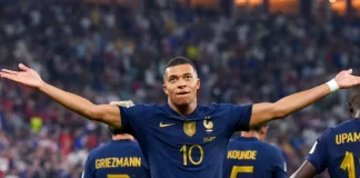 Francia marca la pauta con Kylian Mbappé en plan estelar