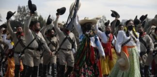 Desfile de la Revolución Mexicana será temprano por la inauguración del Mundial de Qatar: AMLO