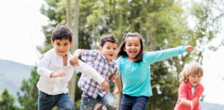 Aprueban garantizar una vida libre de mendicidad a niñas, niños y juventudes