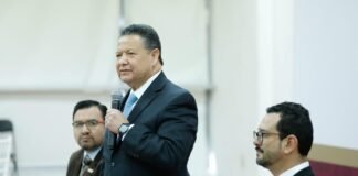 Llama Menchaca a denunciar robo de combustible