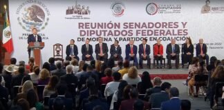 Monreal sigue firme frente de la coordinación de Morena en el Senado.