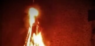 Fuego destruye el Árbol de Navidad colocado en el Centro de Huitzilac arbol encendido