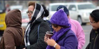 Alertan por onda gélida en Hidalgo gente con frio