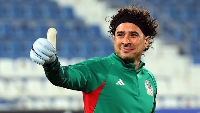 Salernitana, nuevo equipo de Memo Ochoa