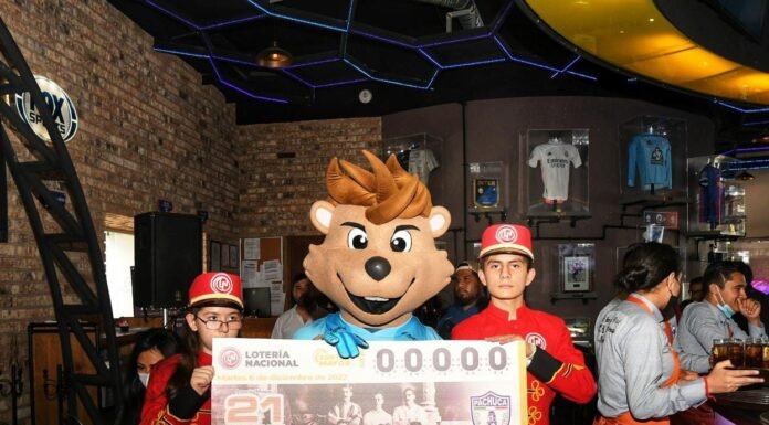 Reconoce Lotería al Club Pachuca con Billete del Sorteo Mayor