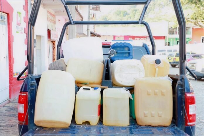Hidrocarburo y droga fue confiscado en San Bartolo Tutopec