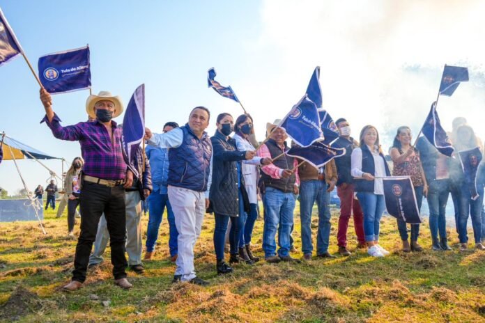 Una brigada de trabajadores del Gobierno del Estado de Hidalgo, en coordinación con el Ayuntamiento de Tula, realizan labores de fumigación para mitigar la presencia del mosco cúlex Una brigada de trabajadores del Gobierno del Estado de Hidalgo, en coordinación con el Ayuntamiento de Tula, realizan labores de fumigación para mitigar la presencia del mosco cúlex