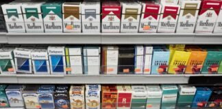 Pequeños comercios se amparan contra medida que prohíbe exhibir el cigarro ANPEC, afirma que la prohibición de exhibición y publicidad de los cigarros afectará a este sector hasta en un 25 por ciento en sus ventas. foto especial