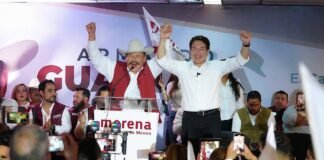 Piso parejo para aspirantes de Morena pide Mario Delgado De manera explicita el presidente de Morena pide a gobernadores que inviten a os aspirantes a la candidatura presuidencial, entre ellos, Monreal