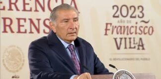 Adán Augusto López señaló que SEP pedirá al rector de la UNAM que no evadan la responsabilidad que tienen en resolución del caso de la ministra Yazmín Esquivel. Foto: Captura