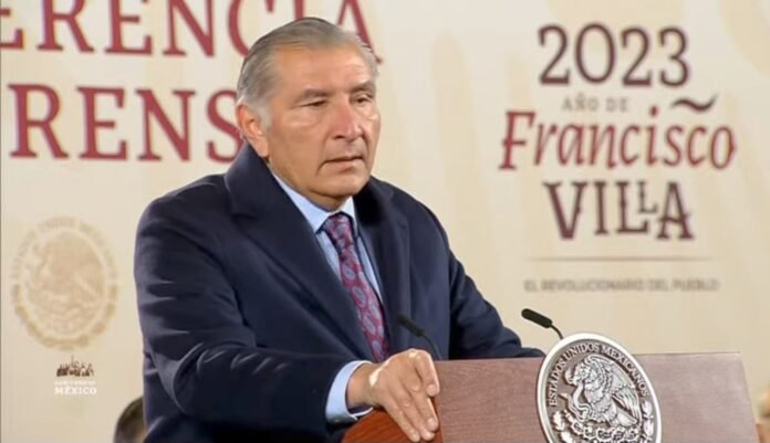 Adán Augusto López señaló que SEP pedirá al rector de la UNAM que no evadan la responsabilidad que tienen en resolución del caso de la ministra Yazmín Esquivel. Foto: Captura