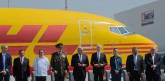 AMLO celebra la llegada del primer vuelo de carga de DHL al AIFA