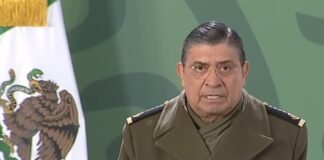 Rescatistas mexicanos en Turquía sacan con vida a 3 personas y recuperado 11 cuerpos