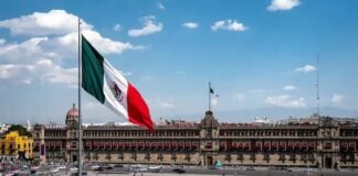 Imponen cuotas de acarreo para mitin de mañana en el Zócalo capitalino