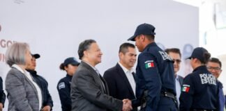 Entrega Julio Menchaca equipamiento a la Policía Estatal