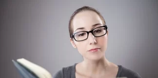 Libros físicos vs libros en formato digital: ¿qué prefieren los lectores?