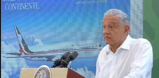 Celebra AMLO en la mañanera la venta del ‘ostentoso avión presidencial’