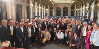 Julio Menchaca se reúne con AMLO y gobernadores en Palacio Nacional
