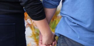 Menos del 40% de las personas está satisfecha con su vida romántica o sexual