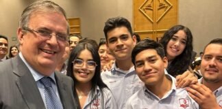 Marcelo Ebrard en Chihuahua; se reúne con Maru Campos