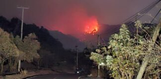 Arden cerros en límites de Tepoztlán y Tlayacapan, Morelos