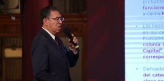 Exhiben en la mañanera a tres jueces hidalguenses por proteger a líder ‘huachicolero’