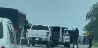 Comando armado secuestró a 14 policías estatales en Chiapas