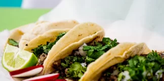 Lleva a papá a la 8va Feria del Taco; en la variedad hay al pastor, alacrán y cucaracha cultivada