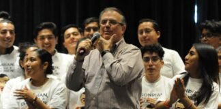 Ebrard pone en riesgo sus aspiraciones; Delgado saca tarjeta amarilla al excanciller